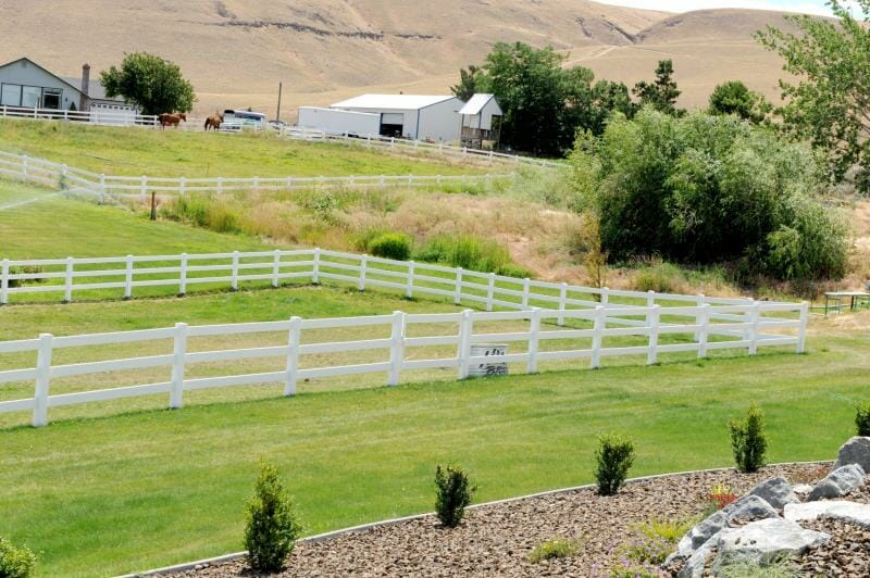 How to Build a Farm Fence | Step 2: How to Build an H-brace (2/4 ...